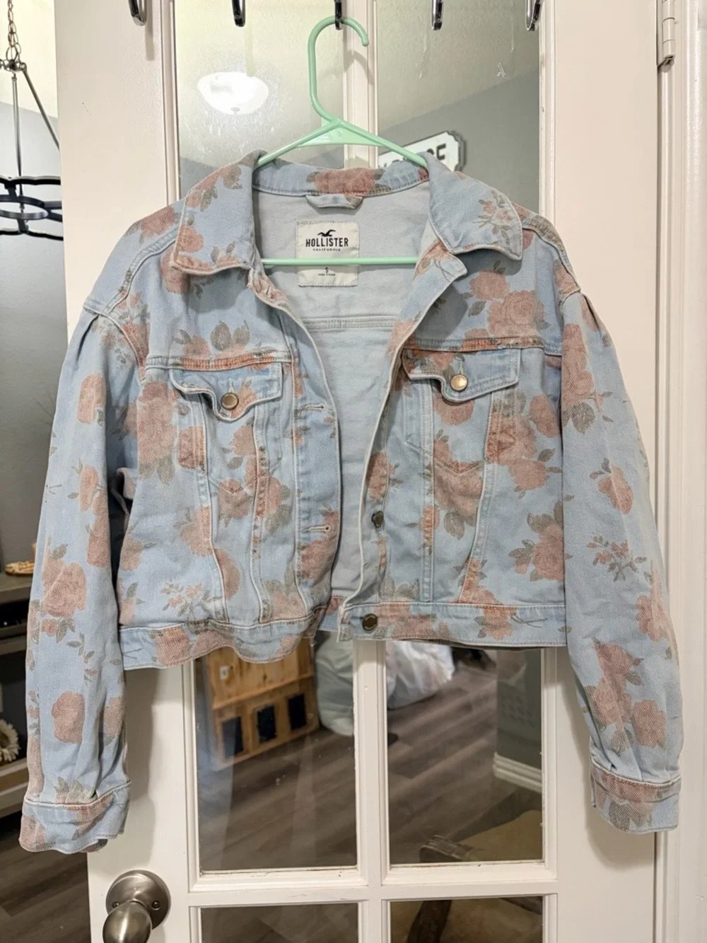 Hollister Light Blue Denim Jacket with Blush Floral Print - Picture 1 of 2